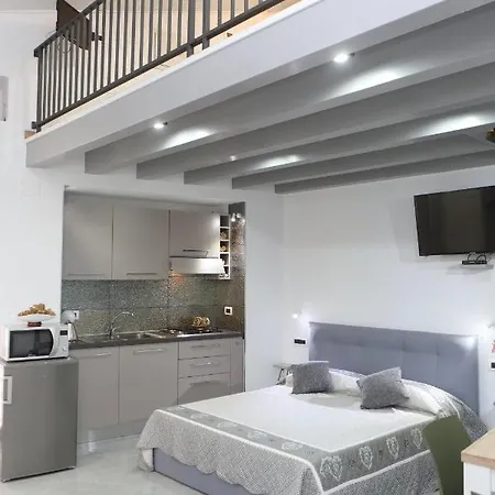 La Rosa Del Deserto * Cefalu